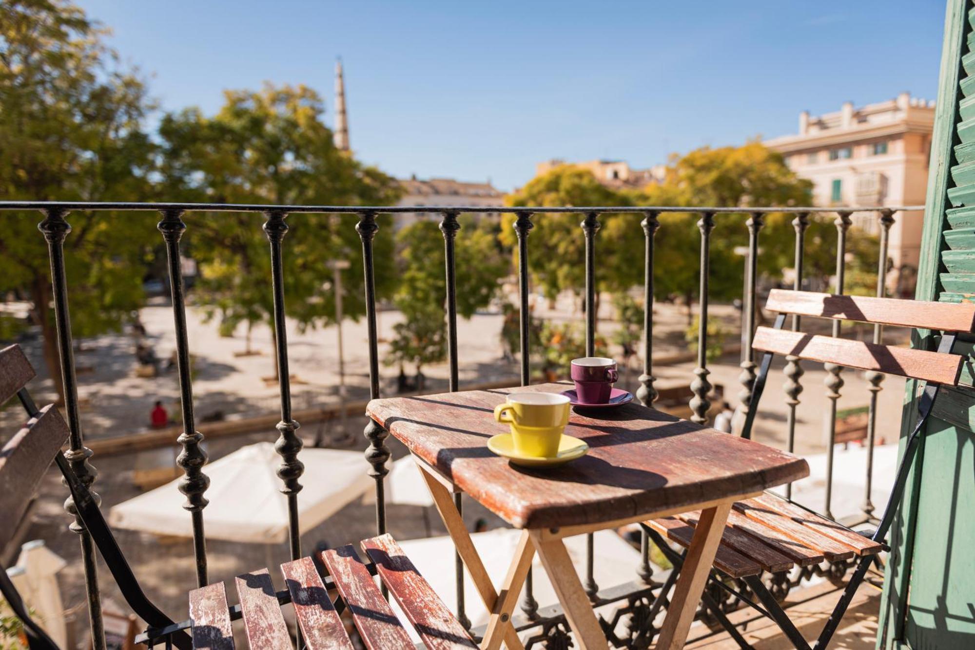 Kwatera prywatna Private In Historic Building On The Square *
