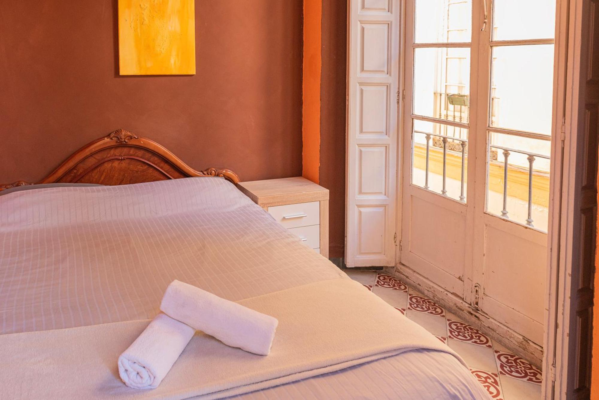 Private In Historic Building On The Square Kwatera prywatna *
