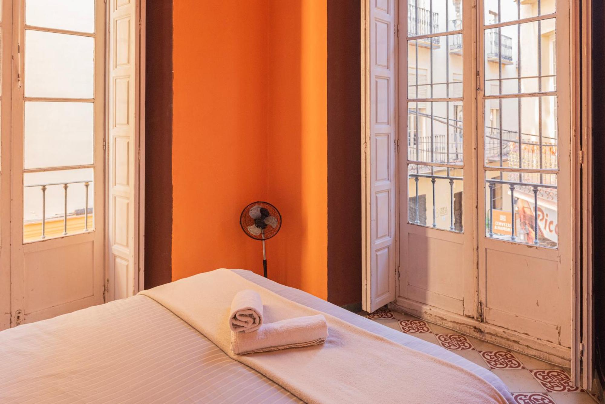 Private In Historic Building On The Square Kwatera prywatna Malaga